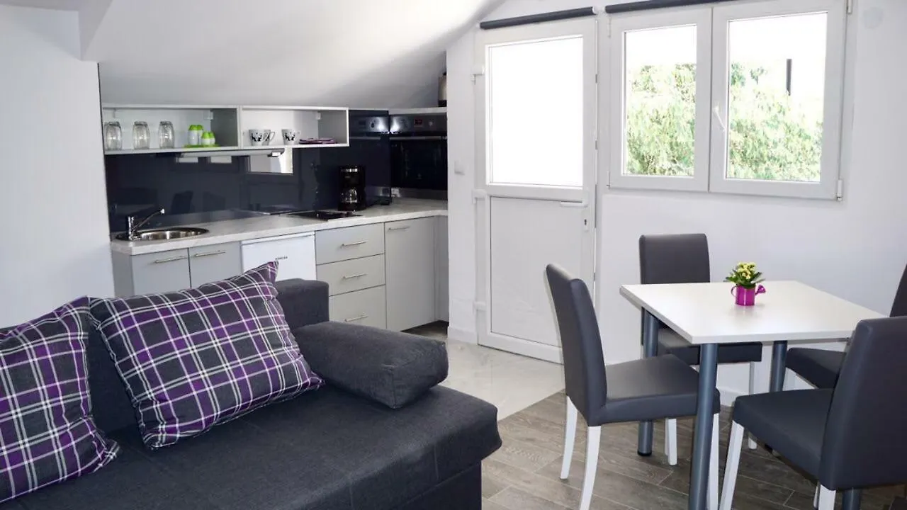 Apartman Zora Trogir Apartment